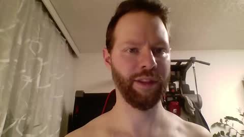 Snapshot of luke91_t chatting on February 22, 6:19 pm luke91_t online show from February 22, 6:19 pm