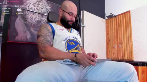 LUKE online show from April 9, 11:48 am