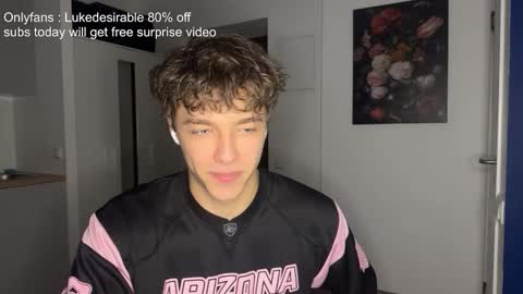 lukedesirable online show from February 20, 9:04 pm