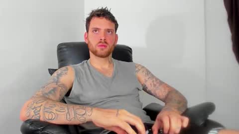 Snapshot of lukeglanton17 chatting on June 2, 3:25 pm Luke online show from June 2, 3:25 pm
