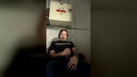 lukekibbe27 online show from January 13, 12:05 am