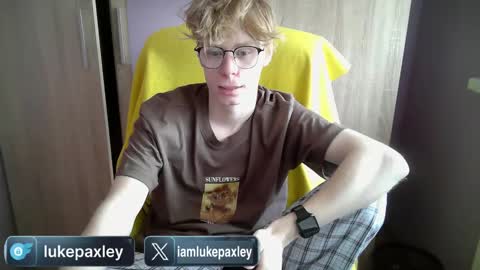 Snapshot of lukepaxley chatting on March 24, 6:51 am Luke Paxley online show from March 24, 6:51 am