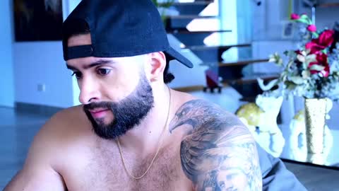 Lukhas f4f online show from January 27, 7:35 pm