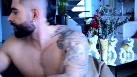 Lukhas f4f online show from February 5, 4:47 pm