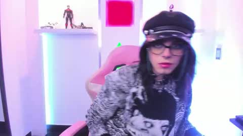 Cookie  online show from November 11, 11:43 am