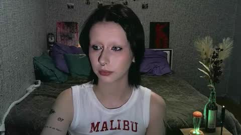 lullypopa online show from October 22, 1:44 pm