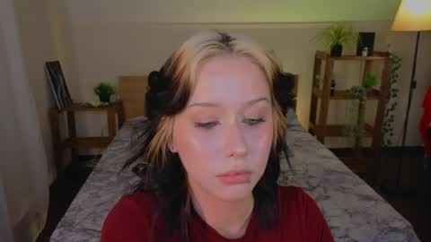 lullypopa online show from April 16, 8:59 am