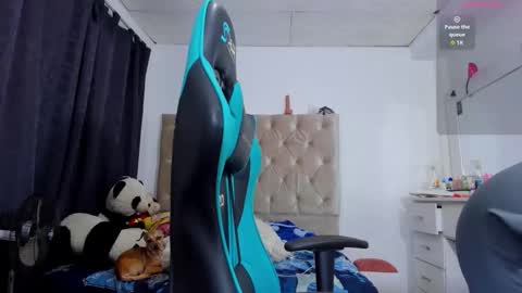 Snapshot of lulu_f1 chatting on February 15, 2:14 pm ferrer online show from February 15, 2:14 pm