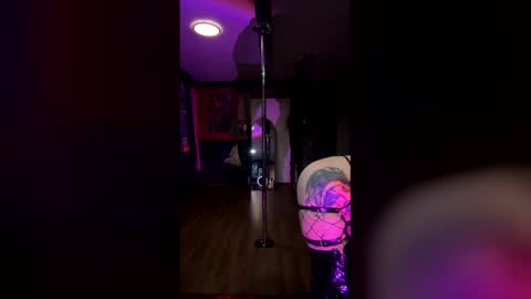 Snapshot of lulu_only_fans chatting on December 4, 5:28 am Lulu online show from December 4, 5:28 am