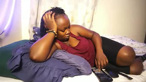 lulu_sparks1 online show from March 20, 8:41 am