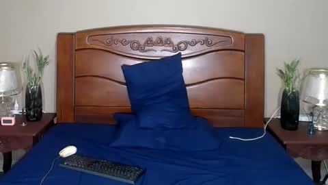 lulu_wild online show from October 11, 1:49 am