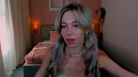 Alise online show from May 24, 1:05 pm