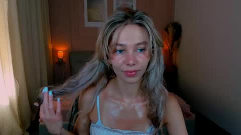 Alise online show from May 25, 1:17 pm