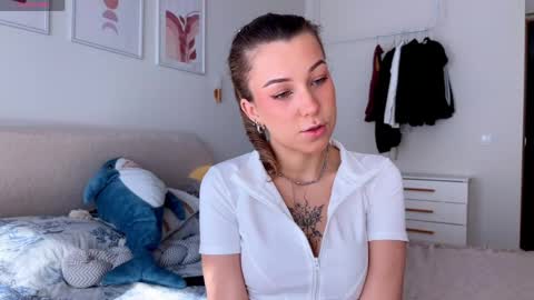 lulu berry online show from May 15, 2:18 am