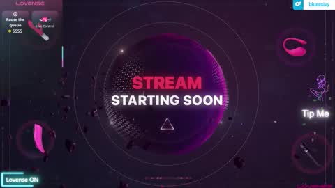 Snapshot of luluubloomm chatting on November 25, 10:10 pm Lulu online show from November 25, 10:10 pm