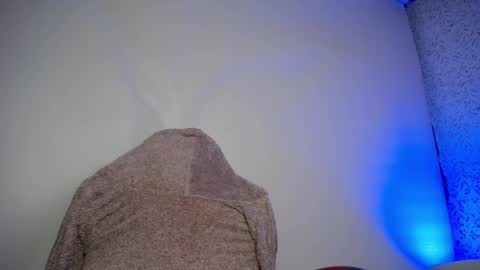 Luly online show from March 19, 3:10 am