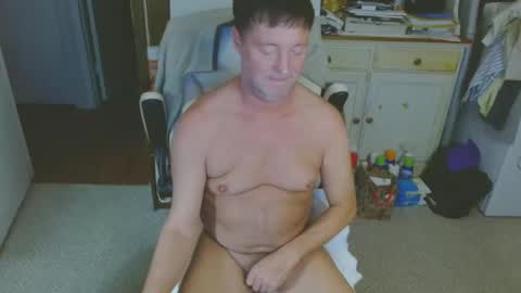 Snapshot of lumbercumer chatting on December 31, 10:45 pm lumbercumer online show from December 31, 10:45 pm