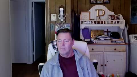 Snapshot of lumbercumer chatting on January 18, 11:43 am lumbercumer online show from January 18, 11:43 am