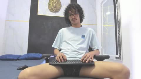 Snapshot of lumberjack_20 chatting on February 2, 8:29 pm Vanity ErosX online show from February 2, 8:29 pm
