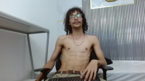 Snapshot of lumberjack_20 chatting on May 29, 3:43 pm Vanity ErosX online show from May 29, 3:43 pm