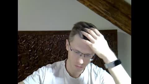 Andrew independent model 2000-0000 CET daily online show from February 1, 9:35 pm