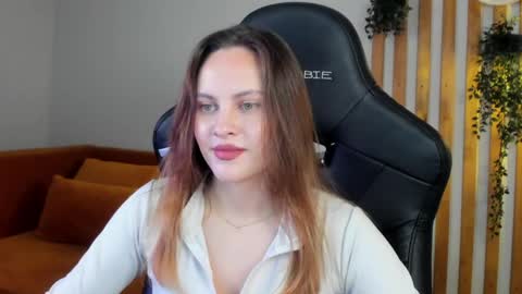 lumerisoren online show from May 26, 5:14 am
