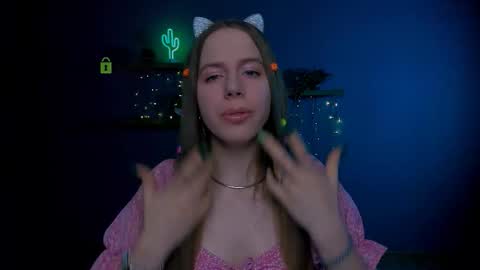 Snapshot of lumi_soft chatting on February 13, 9:16 am Sweet Lumi online show from February 13, 9:16 am