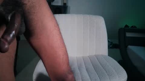 Snapshot of luminouscummer chatting on December 12, 8:47 am luminous online show from December 12, 8:47 am