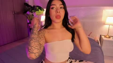 Snapshot of lummii_ chatting on July 17, 7:08 pm lummii_ online show from July 17, 7:08 pm