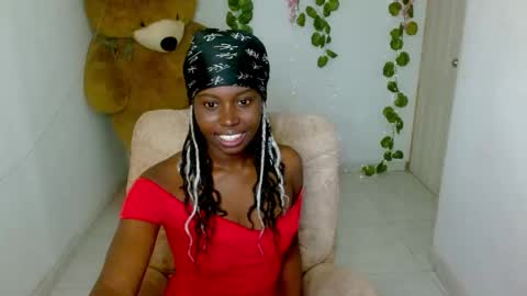 luna253951 online show from May 27, 2:03 pm