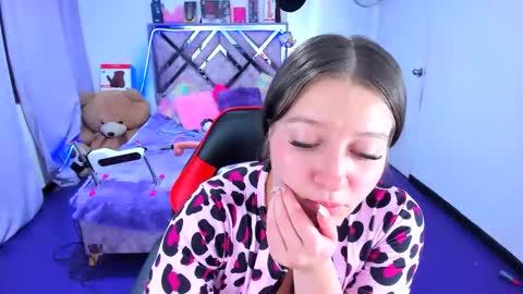 luna_analya online show from March 6, 2:08 am