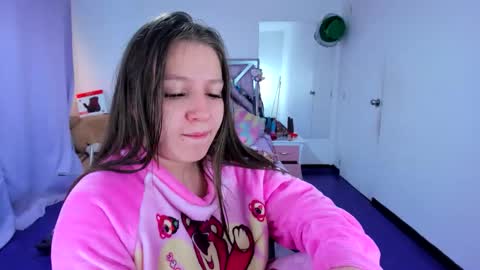 luna_analya online show from April 1, 2:03 pm