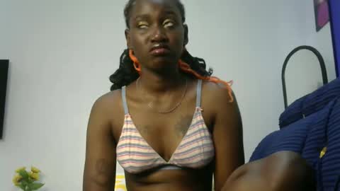 luna_blues online show from May 10, 1:49 pm