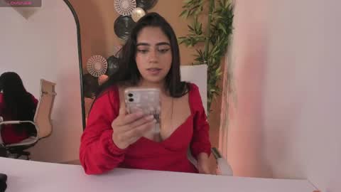 luna_cute14 online show from April 16, 5:47 pm