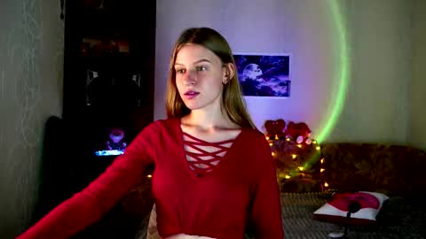 luna_evan online show from November 5, 9:20 am