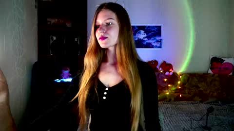 luna_evan online show from November 26, 9:32 am