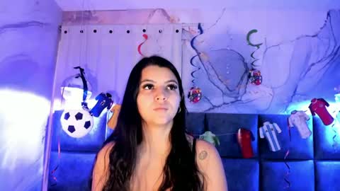 luna_ferrari online show from June 27, 11:59 am