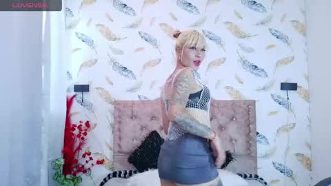 Snapshot of luna_lm chatting on May 20, 7:53 pm luna_lm online show from May 20, 7:53 pm