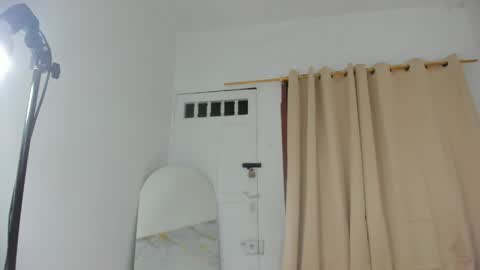 Luna  online show from May 27, 1:57 am