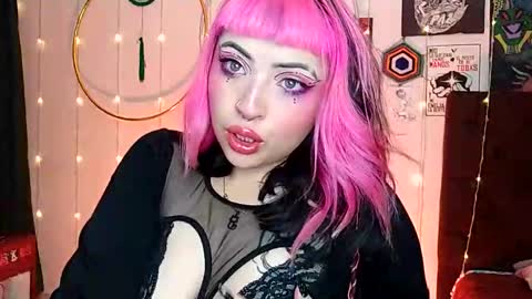 Snapshot of luna_ray420 chatting on February 3, 12:47 am MISS LUNA online show from February 3, 12:47 am