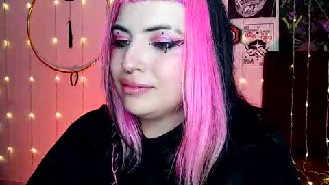 Snapshot of luna_ray420 chatting on February 4, 1:13 am MISS LUNA online show from February 4, 1:13 am