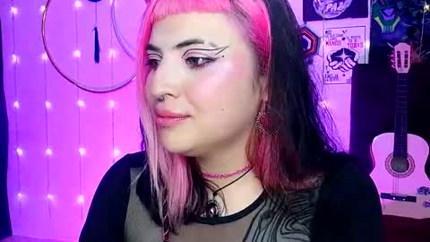 Snapshot of luna_ray420 chatting on February 19, 5:16 am MISS LUNA online show from February 19, 5:16 am