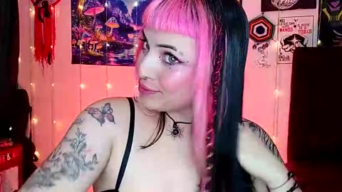 Snapshot of luna_ray420 chatting on February 26, 2:14 pm MISS LUNA online show from February 26, 2:14 pm