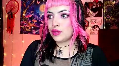 Snapshot of luna_ray420 chatting on March 7, 11:29 am MISS LUNA online show from March 7, 11:29 am