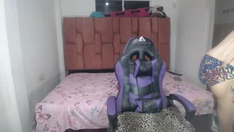 Snapshot of luna_rosita chatting on December 6, 1:29 am Luna online show from December 6, 1:29 am