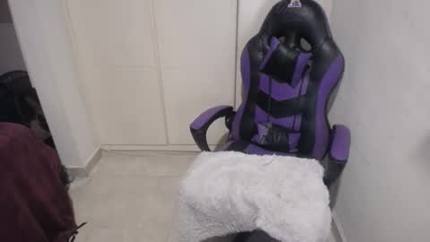 Snapshot of luna_rosita chatting on December 14, 11:56 pm Luna online show from December 14, 11:56 pm