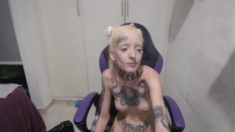 Snapshot of luna_rosita chatting on January 31, 4:58 am Luna online show from January 31, 4:58 am