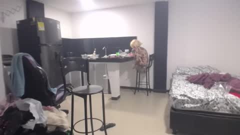 Snapshot of luna_rosita chatting on March 6, 10:15 pm Luna online show from March 6, 10:15 pm