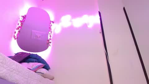 Luna Rougets online show from March 17, 1:58 pm