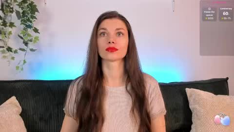Snapshot of luna_smille chatting on May 18, 7:14 am luna_smille online show from May 18, 7:14 am